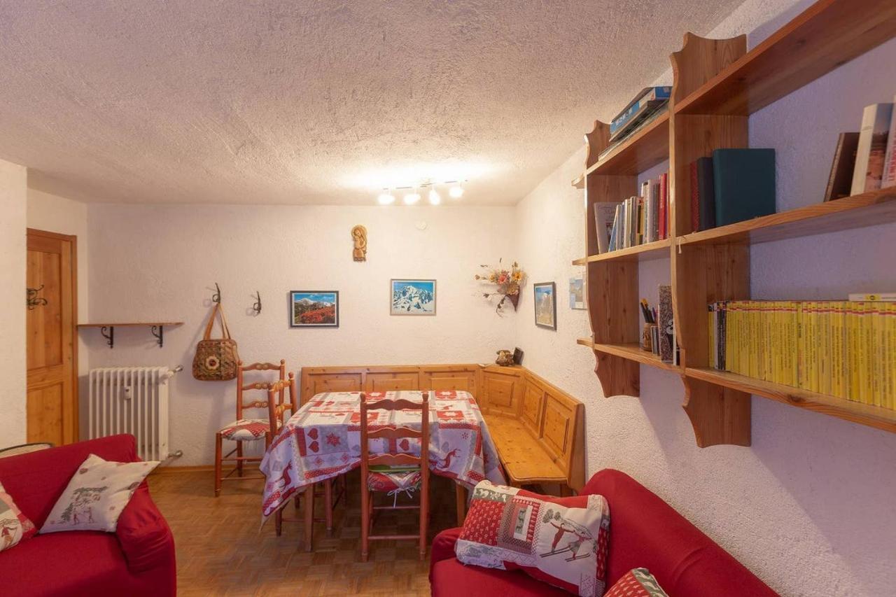 شقة Joivy Flat For 6, In The Historic Town Pré-Saint-Didier المظهر الخارجي الصورة